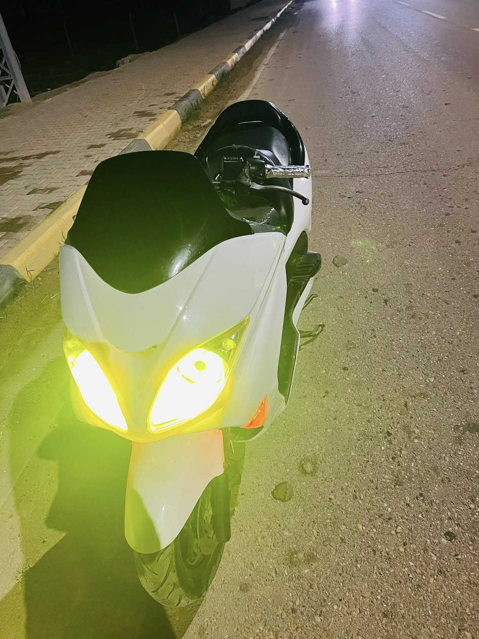 فورزه البيع صفر 8دراجه نضيف بعده جديده نفس بلصوره مكفوله كافله عامه كير شغال كهربايتات كله شغاله ما بيه يي نقص 
مكان واسط قضاء الزبيديه 
الاستفسار 
***********

‭0782 481 4500‬

‭0771 564 7235‬
