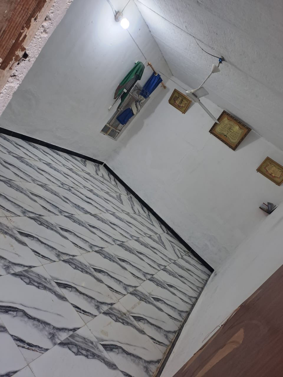 دار 100متر زراعي السعر 22وبي مجال شارع المطار الجديد بلوك عكاده قريب عالشارع سعر عرصه قرب فرع مرطبات الاواىل للاستفسار مكتب رعد النفاخ وتساب ***********
