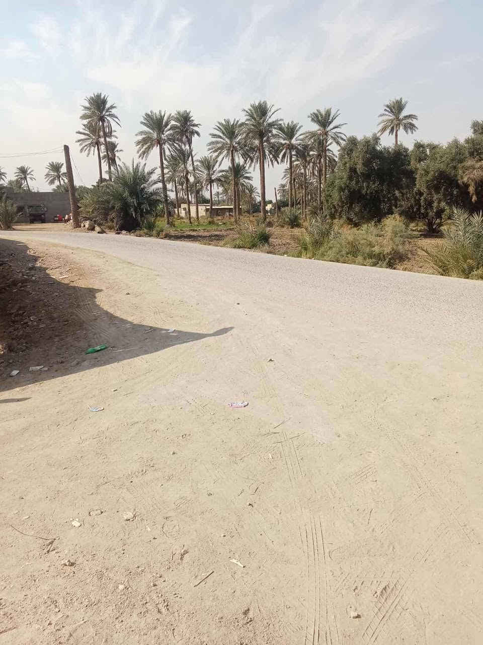 للبيع او مراوس مساحتها 1500
مرقمه مشموله بالتطويب بقرار 320 
 مسيجه وكامله وبيه مشتمل واستقبال جبير كوفه البوحداري نزلت سيد احمد ابن الحسن على شارع تبليط فرعي عريض
وجها 23 متر عالتبليط فرعي والباقي طول
تبعد عن الشارع العام 900 متر
وهيه على شارع تبليط فرعي عريض
مراوس او بيع بيت بالكوفه بحي الصدر الثالث براكيه  شارع المعمل وينطون فرق 
سعر 55 مليون وبي مجال
ستفسار ***********
