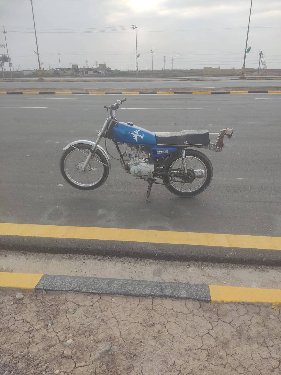 سلام عليكم شباب دراجه للبيع اوراق 2015 شلامجه ماتترقم ضاعيعه بيها ورقه محرك انجي تهريب من إيران مكطوع ستيراده محرك يخبل درجه حلوه بدون نزال مو وياها وكيلها الحيدري السعر 500 وبيها مجال بصيط حك الجيه مكاني حي الواحده 💚✨


**إذا كنت صاحب هذا الإعلان وتريد حذفه لأي سبب، رجاءا أرسل رسالة إلى الدعم الفني**