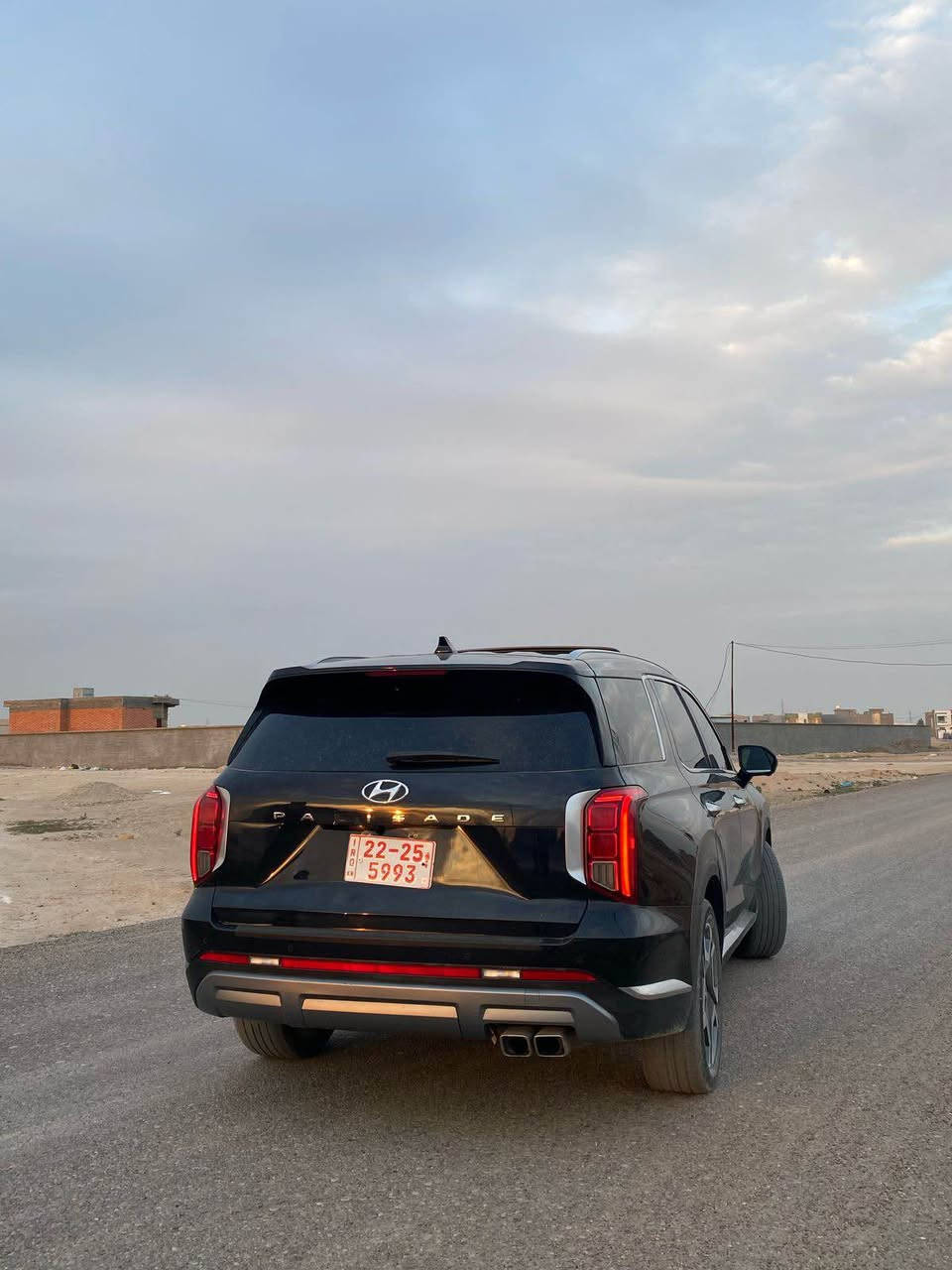 الاسلام عليكم 
بيع او مراوس بسياره اقل مستعجل على البيع شعندك سياره دزلي اهم شي رقم شمالي 
هونداي بالسايد موديل 2023 
السعر 300$ وبيها مجال 
رقم اربيل بأسمي 
السياره كلين بدون صبغ بس دعاميه وجاملغ خلف السايق يحتاج تعديل بارد يرجع بي دي ار 
السياره فول مواصفات لمتد ١/١
فتحه سقف وبانوراما 
كشن جلد منفصل سبعه راكب vib
كشنات كلها كهرباء وتدفئه تبريد كل الكشنات 
كامرات 360 
ستيرن هيتر 
خزن كشن وضعيتين 
داتا شو العداد شاشه 
داردارات امامي خلفي جانبي 
صندوق كهرباء 
بصمات ابواب 
صندوق بصمه 
تبريد مركزي
بعد مواصفات كومه لمتد السياره 
*********** 
واتساب موجود Singapore
