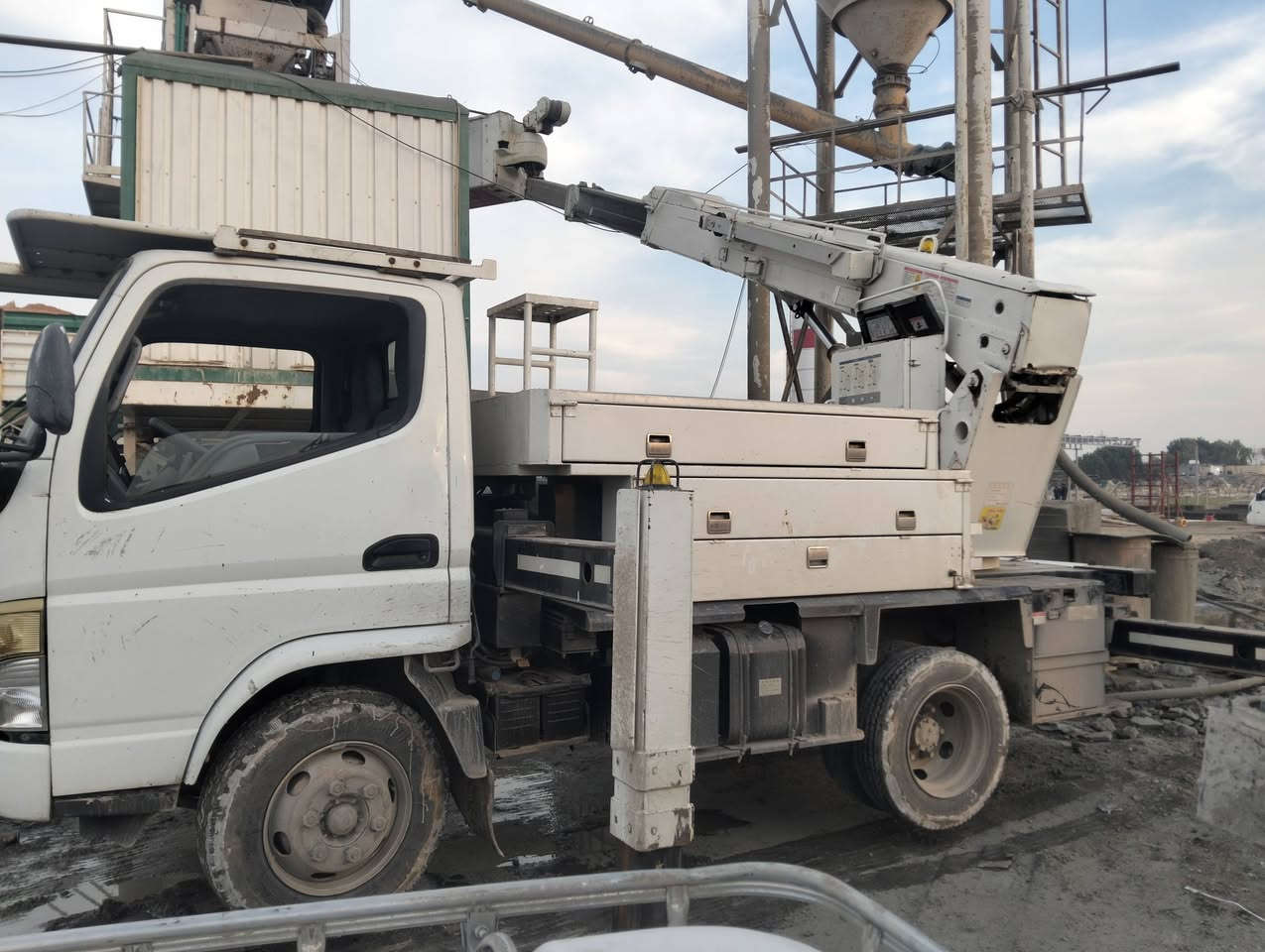 السلام عليكم مكلف بالنشر
باسكت دخول جديد (2018) 14م كهربائي وهايدروليك سياره جديده كهربائياتها 100% محرك 100% تخم تاير جديد سياره جاهزه للعمل وبلاديه
ما اجاوب خاص ولا بالتعليقات
***********/*********** مكان كربلاء
