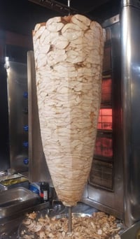 شيف غربي وشاورما متكامل متفرغ للعمل بنظام وكالات ، مشتغل بوكالات سابقا...