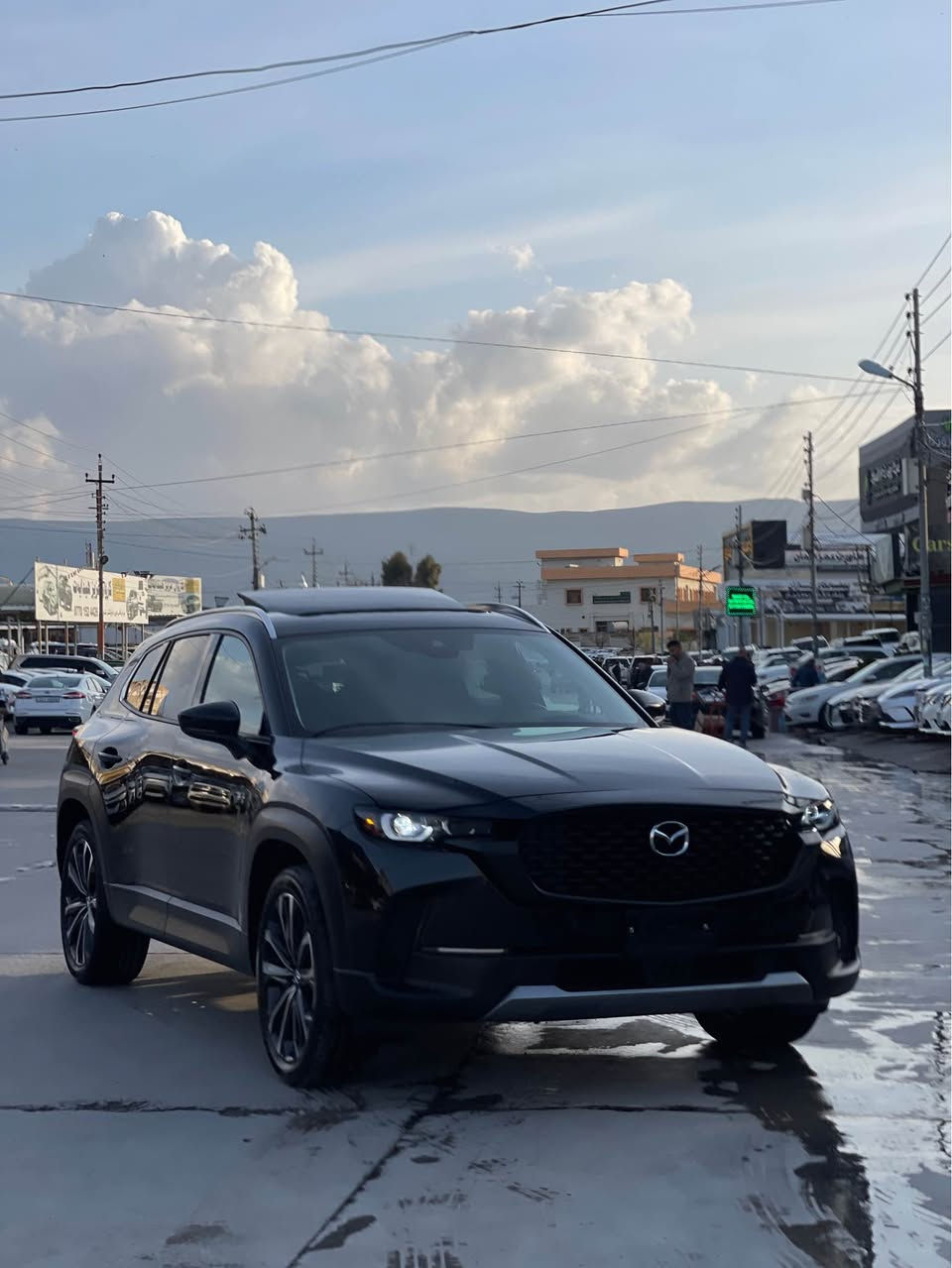 MAZDA CX-50 2024 PREMIUM PLUS

مازدا CX_50
ـ2024
بی بۆیاخ 
بی گۆراوە
1 پەڵە ساردی هەیە
پیش و دوای کەپس
مواصفات PREMAR PLAS
لایت زینۆن ،  ویل کڕۆم ، پانۆرامە ، داتاشۆ ، ڕادار ، ئاوینە ڕادار ، ئاوینە ئیشارات ، دەسک بصمە ، کوشن پیشەوە گەرم و سارد ، چارجی موبایل ، کوشن جلد ، کوشن کارەبا ، کوشن میمۆر ، سوکان ڤۆلیوم ،  سوکان تەلفون ، سوکان هیتەر ، گیر سوکان ، بصمە ، صندوق جگ ، بریک بصمە ، شاشە ، SPORT ، بگ لایت لید ، کامیرە ،
ـ4x4

‎مەکینە 2.5  TORBO

 
*********** ‏

MAZDA CX-50 2024 PREMIUM PLUS
مازدا CX50 پريميوم پلص 
فول فول مواسفات
- فتحه سقف بانوراما
- فور ويل AWD
داتا شو
شحن واير ليس
بريك بسمه
كشنات تدفئة  تبريد 
كشنات خزن 
كشنات كهرباء
صندوق كهرباء 
- شاشه كبيره
- حساس مرايا جانبيه
- نظام carplay WIFI NAVIGATION 
-  نظام النقطة العمياء 
-  هاند بريك بصمة + اوتوو هولد
- نظام توقف تلقائي عند الرجوع
 -  كاميرة 360 بدقة عالية 
 -  نوع المقاعد: كهربائي - جلد - تدفئة 
-  المصابيح:  زينون - إضاءة ليد- ليزر
🔥محرك 4 سلندر 2.5 تيربو 

‎📍مكان سليماني 
بدون رقم  تترقم شمالي فقط سليماني اربيل دهوك حلبجه
📞*********** السليمانية, العراق
