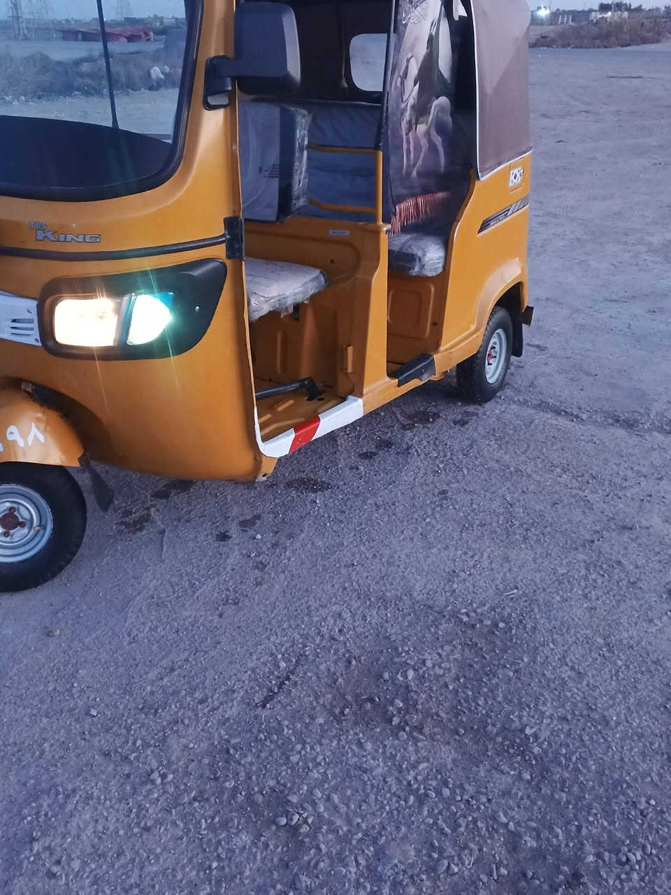 السلام عليكم تكتك tvs21الواجبه الوله تكتك دبلات جداد باتري جديد سلف جديد كهربائيات فول كوله شغاله مانقصه كلوب اشاير دبل اشاير صلايب درام شفتات جواريب  مفوله وجاهز عل اخر حبايه مكينه وكير وكسل وكلجات  كشر كفاله عد صبغ اهىلالات فقط والباقي كفاله مكاني واسط ***********
