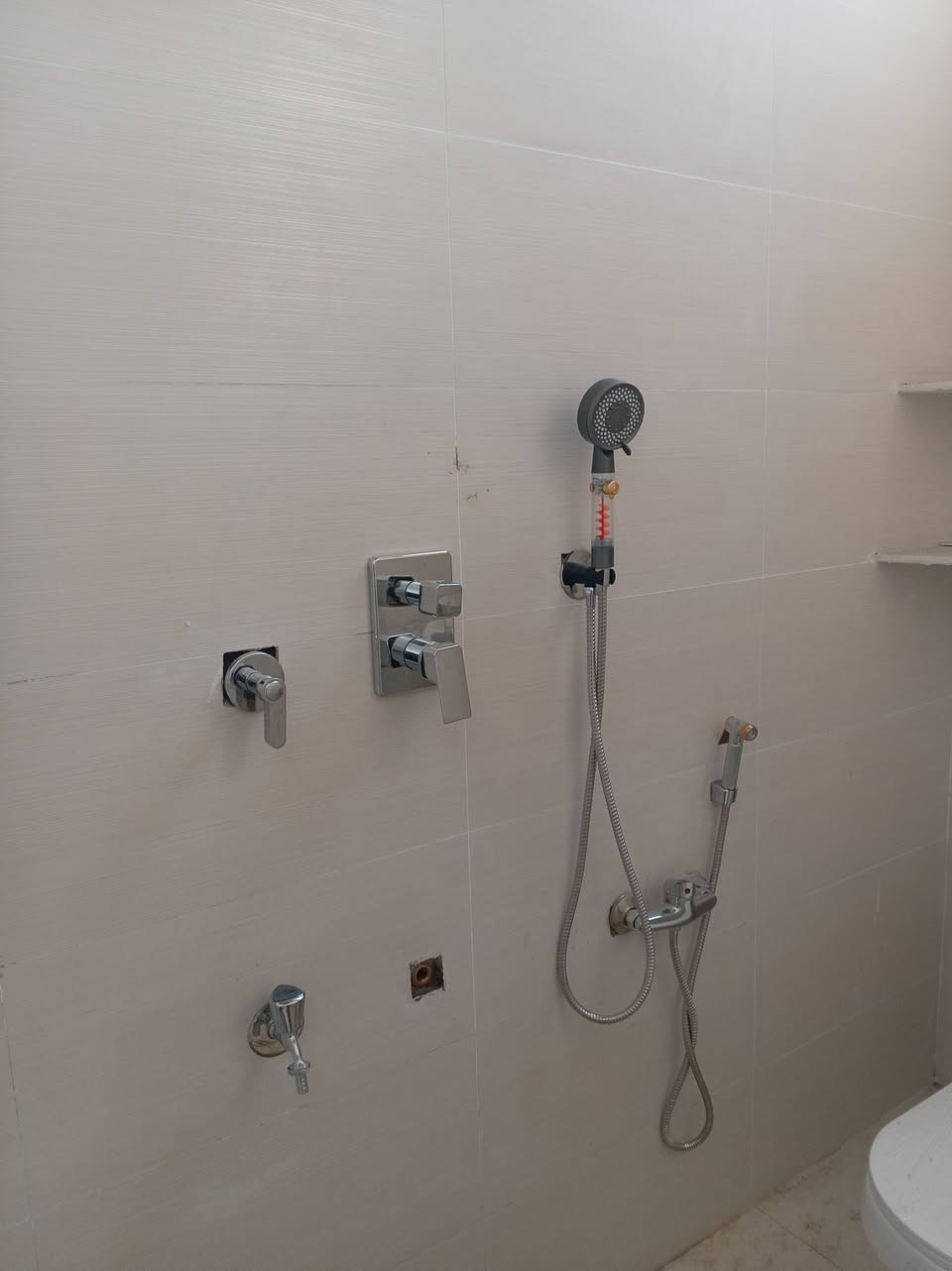 احد أعمالنا في الدوانية ماي مجاري تقطير السبالت منظومه ارظه بواريغاز كهرباء منظومه أطفا  *********** ***********
