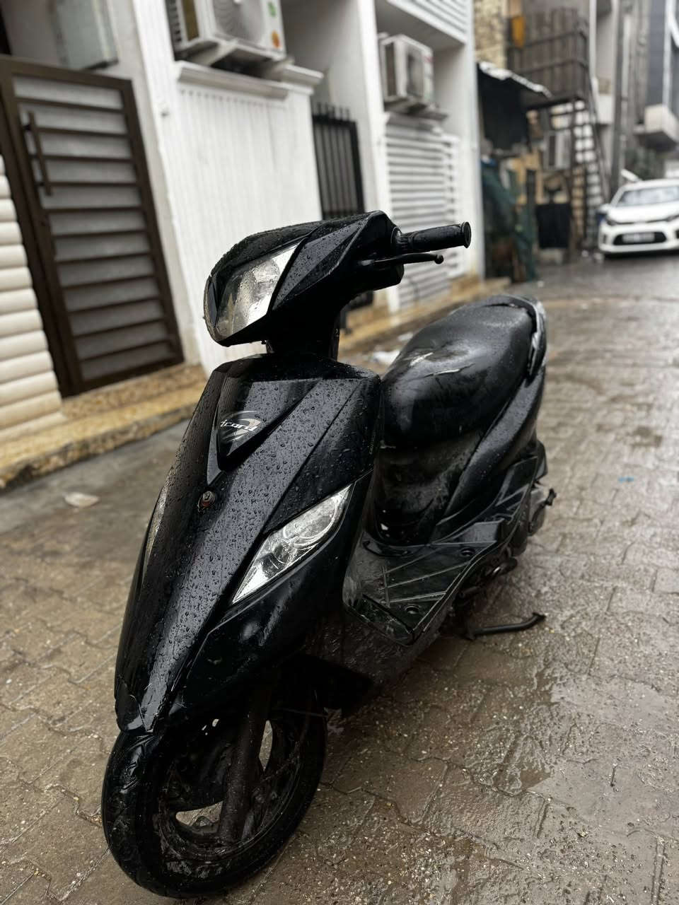 دراجة ثعلب للبيع
فوول نضافه اسود طووخ 
مكينه نضيفه محد واصلها 
كلشي وكالة 
بغداد الحرية ***********
