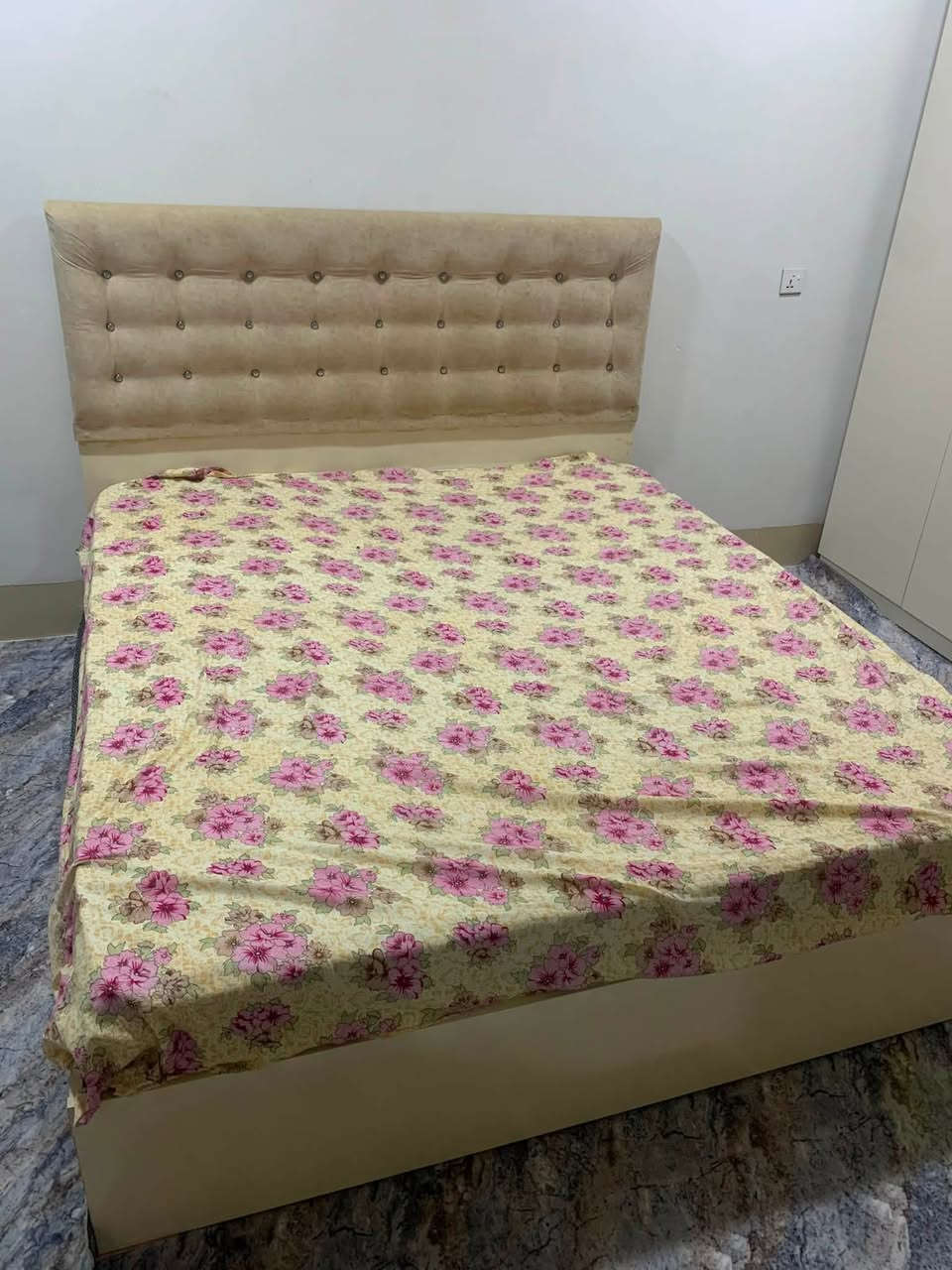 ئەو سیسەمە دەست کردە توندو تۆڵە شکاوی نیە زۆر خاوێنە دۆشەکەکەی نەنیشتوە نەدڕاوە زۆر خاوێنە


**إذا كنت صاحب هذا الإعلان وتريد حذفه لأي سبب، رجاءا أرسل رسالة إلى الدعم الفني**