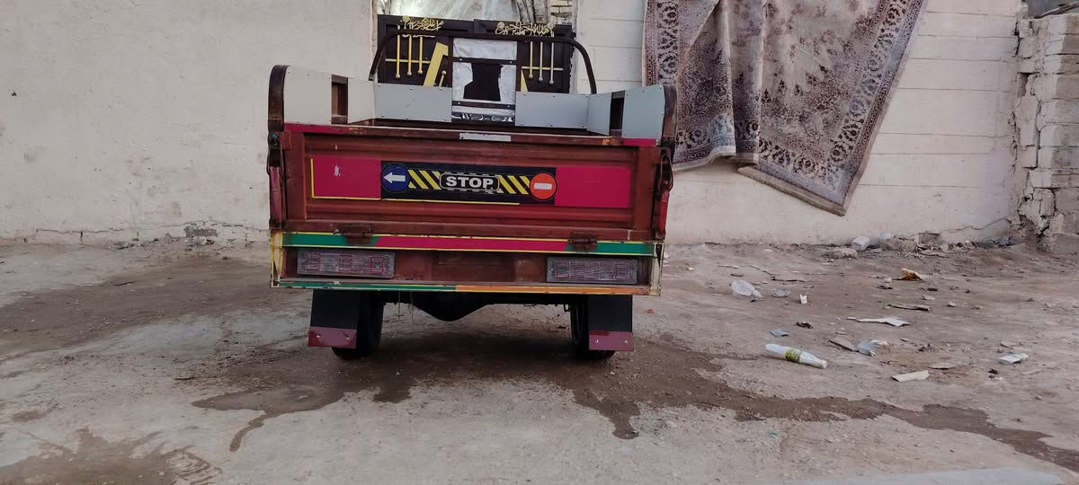 السلام عليكم ستوته موديل 13 محرك 23 كهربائيات جدد ستوته خير من الله عنوان كربلاء حي العامل الخاص ما متواجد اللي يحب يتصل ***********
