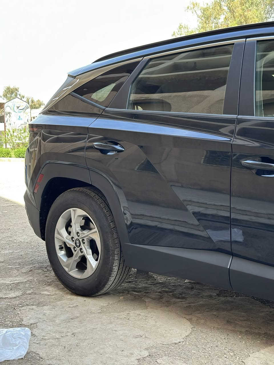 توسان للبيع بدون مراوس
مديل 2022وارد امريكي سياره بدون حادث فقد بارد ب 
حجي المكينه 2500
هلال الجاملغ الخلفي  ماشيه 55
السياره حلوه و جاهزه من تخم تاير و عليه ادامه كامله من بلك و نوزل و فيت بم
مواصفات 
كشن كهرباء
تدفأ كشنات
تحكمات ستيرن جهتين
شاشه جبيره و رادار و حساس خلفي.   رادار بالمري سياره حلوه و ما ناقصها شي 
مكان السياره بغداد البنوك مجمع الاستاذه 
سعرها 193 و بيه مجال بسيط حك الجيه.  
‭0771 657 4719‬
و اسفين على الايطاله و الله يرزق الجميع
