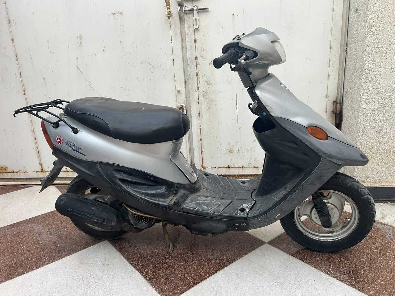 🛑🛑🛑🛑 دراجه 9 زروف للبيع  جاهزه من كلشي شلعه فول وسرعه فول ونضافه شوفت عينك ناقصهه فقط  باتري.                       .مكاني القرنه الشرش سعررررررررر مناسب ***********
