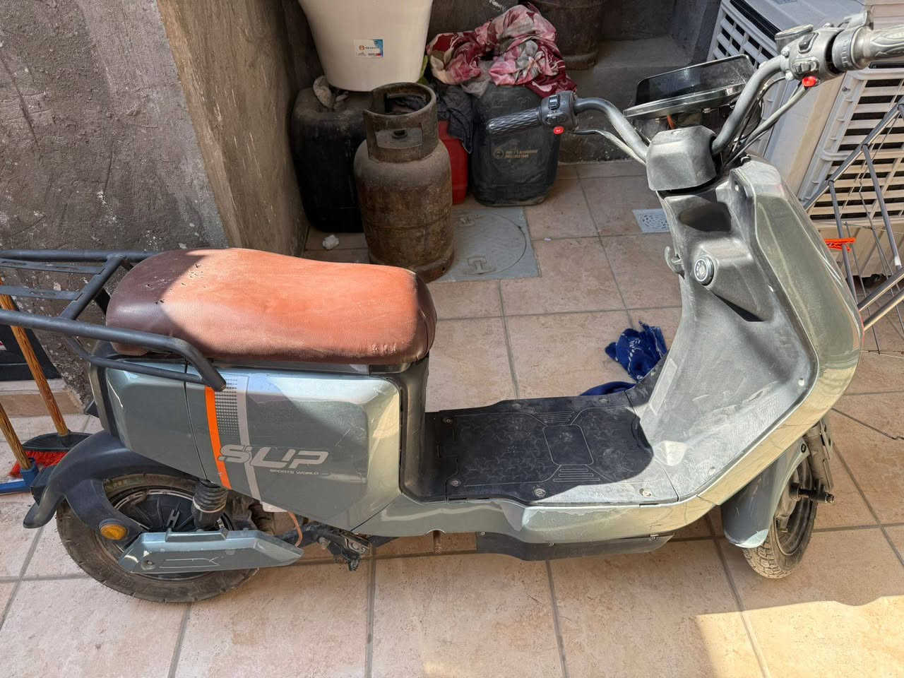 دراجة شحن جيل 3 بطاريات ليثيوم 5 نظيفة السعر 350 
*********** الاتصال للشراء
