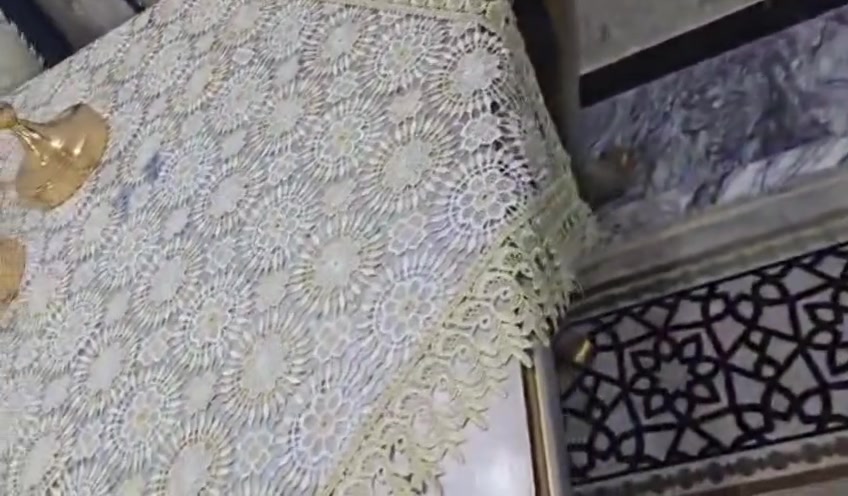 التخم ب ٧٠٠ وبي مجال
اي ضرر مبي للامانه

والميز ب ٦٠٠ وهم بي مجال
اي ضرر مبيهم
تركي زان الميز

العرض مال الميز متر و٦٠

التخم ينفتح يصير سرير


**إذا كنت صاحب هذا الإعلان وتريد حذفه لأي سبب، رجاءا أرسل رسالة إلى الدعم الفني**