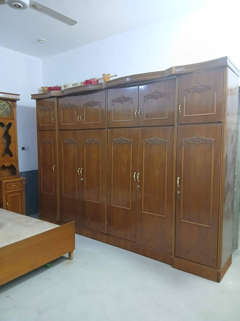 للبيع غرفة نوم هودج اربعينه ام دنگ قطعتين صاج عراقي حطاطه ثقيل شرط نضافه فول كنتور ملحق 6طابقين استخدم قليل عنوان الرمانه البعبيد سعرها مليون 100 وبيها مجال ونقل وشد مجاني واصل لباب بيتك 
***********/
