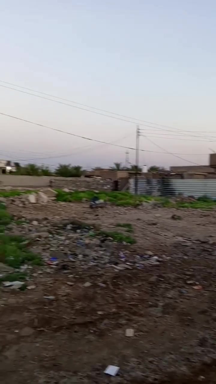السلام عليكم بيت البيع المساحه 1350 مكان بسوك التاجي خدمات خير من الله السعر 90 بي مجال الشراي يتصل  *********** / ***********
