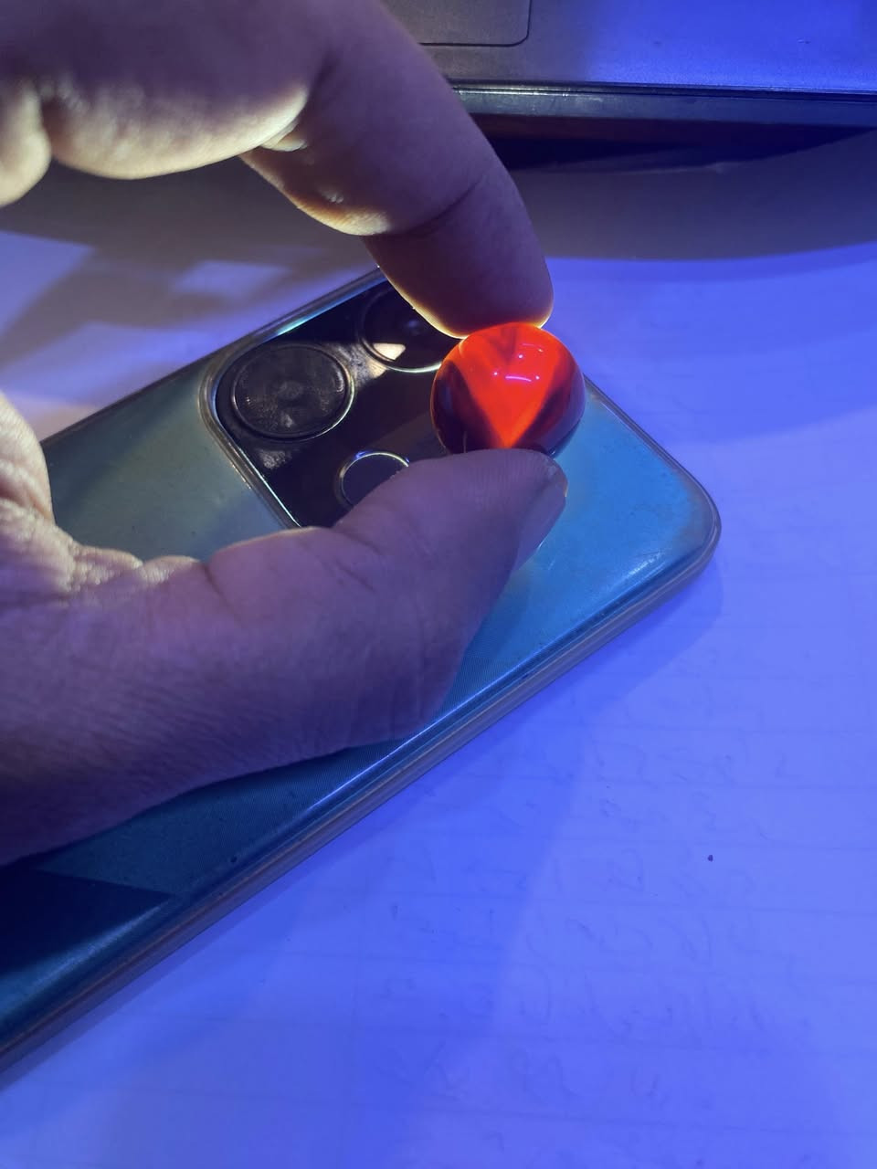 السلام عليكم
للبيع عقيق يماني أنسي 

من احجار السيد علي الحسيني للعقيق اليماني 

حجر طبيعي  حر بدون تجمير ولا معالج
تابع الفيديو 

شكل الحجر قبه طول الحجر تقريبا 2 سانتيم

يوجد توصيل لكافة محافظات العراق

لمعرفة السعر راسلنا واتساب عبر الرابط

wa.me/9647812746006

ورقم الموبايل

***********

او خاص وادلل
