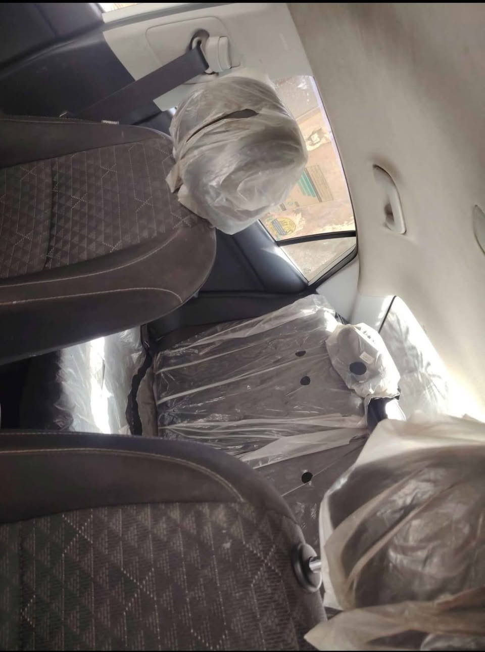 كيا ريو موديل 2020 معوقين رقم بصرة ماشية ١١٤
حادثها بسيط بدون تبديل بيها تعديل ع البارد بالعراق بسبب موضح بالصورة
كامرتين إضافية

بعدلها سنة وتتحول
للتواصل ***********
