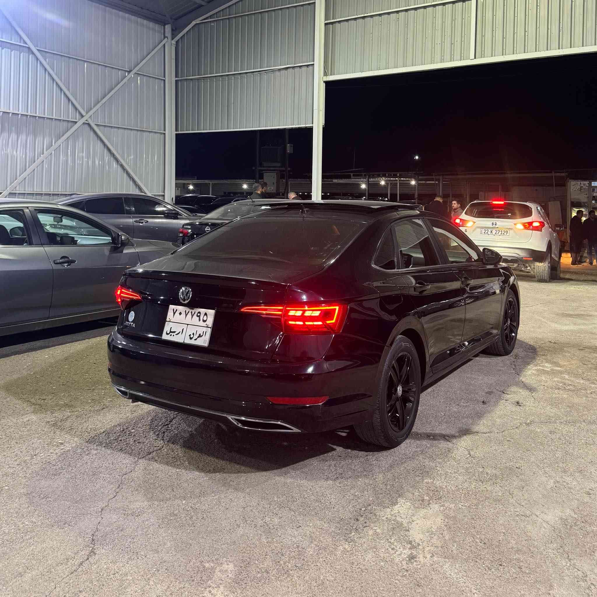 سلام عليكم جيته موديل 20 للبيع بجم كبس فول مواصفات 1 على واحد  ار لاين  رادار جانبي  رادار امامي كشنات هيتر سكان. هيتر داخل بيجي فول فول سياره
سعر 142$بي شويه مجال 
داخل جلد بلاجكتورات  لايتات LED بك لايت LED بعد المواصفات الممذكورة امامكم فول يعني 1 على واحد  كير ومكينه ومحرك كله بشرط لاتبخير ولاتنقيص ولامفتوح 
سيارة كولش نضيفه  .فقط جاملغ خلفي صبغ بدون دواخل بدون ايرباك 
سياره مرقم جاهز تحويل وكاله شرط
تلفون ***********كورك وتساب 
تلفون ***********زين وتساب اكر, نينوى
