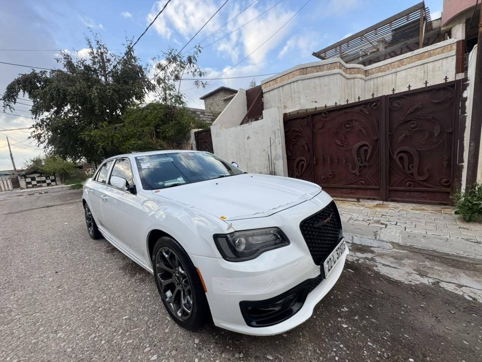 2015Sماشيه 110الف مايل 
سياره فقط بي مكانين تعديل وجاملغ امامي فقط كلير امريكا بدون اي حادث حته برغي مال جاملغ مامفتح سياره جديد بدون اي مصرف كير محرك كفاله وكفاله من حادث لون ابيض ثلجي سياره جديد احلى من صوره مكانه كركوك 
230ومجال بسيط سعره 
***********
فقط بيع تفاصيل ومعامله ع تلفون 
تحياني
