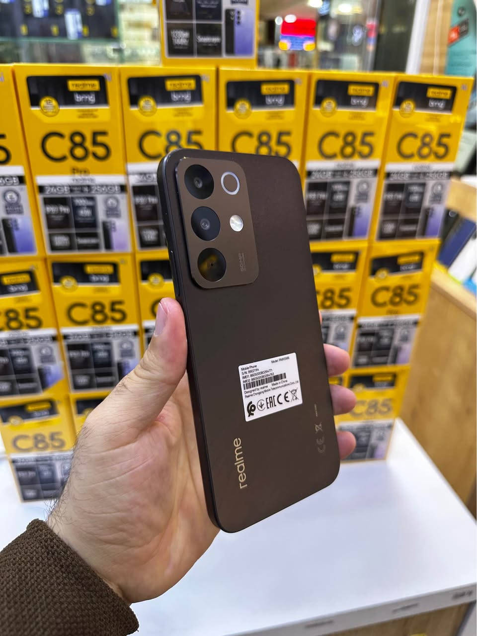 (          Realme C85      )
🔥 ئێستا لە تی موبایل بەردەستە 🔥

🌹🌹🌹🌹🌹🌹🌹🌹
🌺قەبارەی ڕونما :6.8
🌺جۆری ڕونما :  LCD 
🌺نوێبونەوەی ڕونما : 144HZ
🌺ڕام :8GB
🌺بیرگە : 256GB
🌺چارەسەرکەر :   Dimensity 6300    
🌺کامێرەی سەرەکی :  50mp
🌺کامێرەی سێڵفی : 8MP
🌺باتری :  7000 MAH
🌺توانای بارگاوی بونەوە : 45W

نرخی 240 هەزارە

ئێمە لە تلگرام : https://t.me/Tmobile_yuu

هەموو پەیج و پلاتفۆرمەکانی ئێمە:https://takl.ink/T.mobile/

ناونیشانی ئێمە:
تی مۆبایل - سلێمانی - بازاڕی حەمە ســور - پشت چایخانەی شەعب - دوکــانی ژمارە { ٩ } 
***********
--------------
*********** السليمانية, العراق
