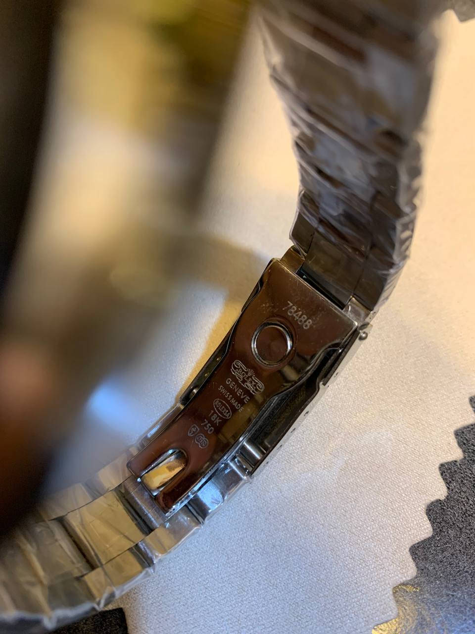 ملاحظة مغوش اسم الماركة لكن هي رولــ..يكس
حتى اذا متشتري لايك منك دعم الي واكون ممنون الك
رولكس دايتونا مختومة ذهب ابيض عيار 18 مختمة من كل مكان وزن ثقيل سناتر شغالة نظام ستوب ووتش رياضي وعداد شهري مقاومة للماء زجاج زفير ضد الخدوش اميال وارقام لامينوس تجي مع كافة الملحقات ( علبة كبيرة + كرت ضمان لمدة سنتين طلاء ومكينة + دفتر تعريفي + شهادة مختومة + ميدالية رولكس ) مزاد يبدي من 60 اي رقم جوه 60 ممحسوب مزاد لحد 5 المغرب ينتهي
توصيل 5 لجميع محافظات العراق


**إذا كنت صاحب هذا الإعلان وتريد حذفه لأي سبب، رجاءا أرسل رسالة إلى الدعم الفني**