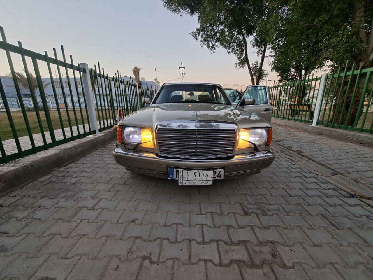 السلام عليكم
اخوان مكلف بل نشر 
مارسدس رئاسي  تفاصيل موضحه بل فيديو 
سياره جديده تعمير من صفر  
 تبريد ثلج حداديه وره كدام جديده
كير ومكينه  بشرط     استفسار اكثر اتصال ع رقم 
***********
مكان سياره نجف
