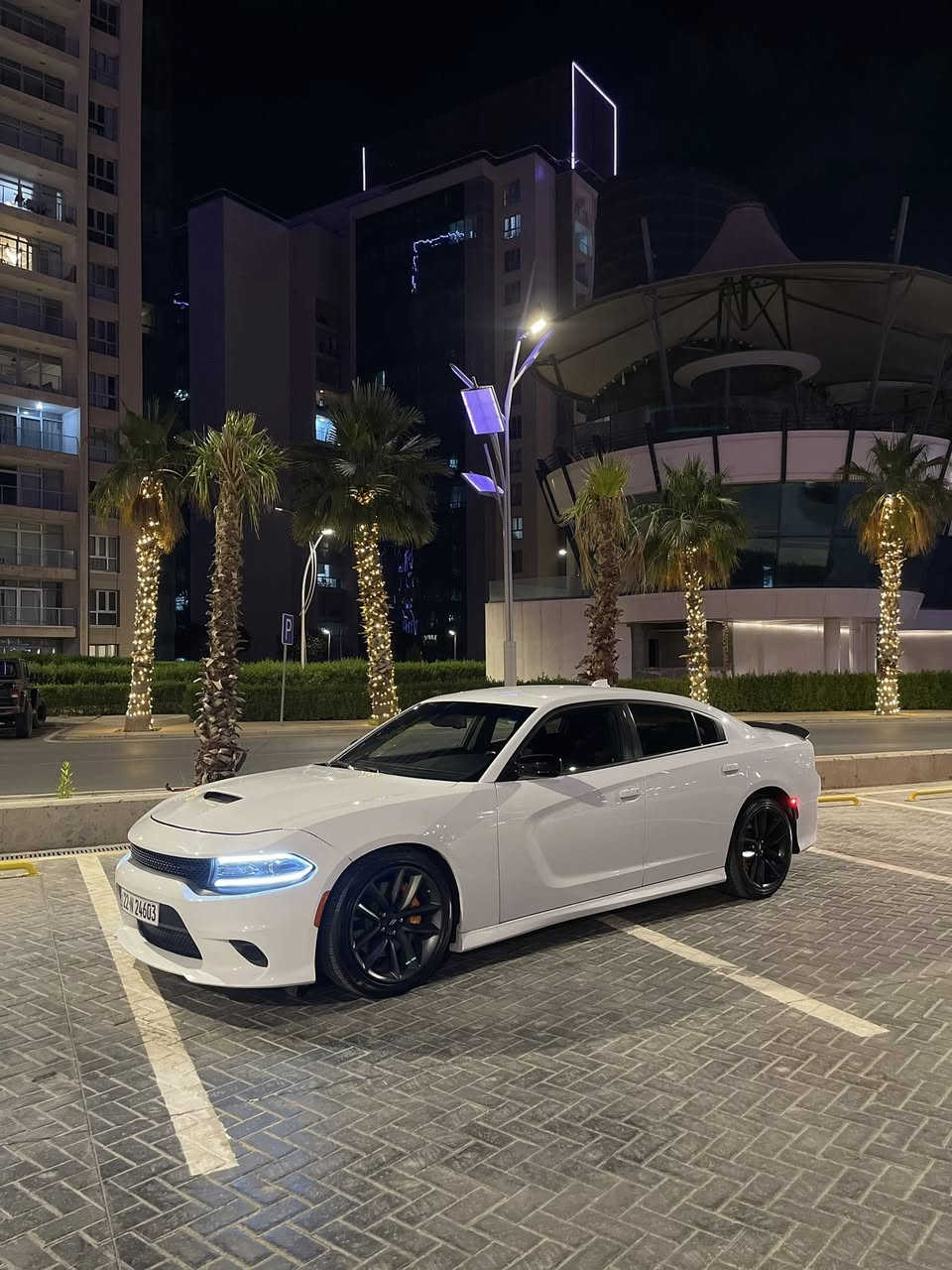 سلام عليكم . دوج جارجر ٢٠٢٢ GT مواصفات Orange سياره فول بس بدون فطع كشن شامو كشنات كهرباي كشنات حار و بارد سياره كلش حلو سياره مابي نقص جاهز سياره افلنج SRT شاشه كبيره حادص سياره ٣ قطع امامي جملغ.بونت.جملغ ارباك طاك ماشي سياره ٤١ مايل سياره باسمي تحويل وكاله نفسي اليوم / مكان سياره اربيل رقم تلفون 📞 
0750-777-63-31
0783-445-63-31
