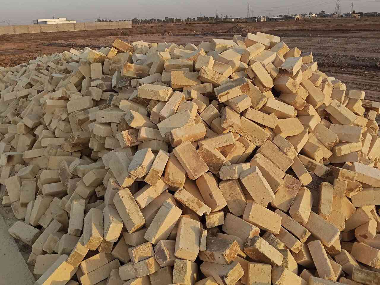***********
***********
هل تبحث عن طابوق يجمع بين القوه وا***********لجوده والدقه في التصنيع نحن لا نكتفي بل تجهيز فقط بل نلتزم باجراء فحوصات يوميه مستمره على الطابوق للتاكد من مطابقته للمواصفات الهندسيه المطلوبه وتحقيق اعلى مستويات الجوده والمتانه طابوق جمهوري مثقب عالي الجوده وفحص يومي لمقاومه الانضغاط والتحمل وابعاد دقيقه وانتظام في التصنيع مناسب للمشاريع السكنيه والتجاريه والصناعيه تجهيز مستمر لكافه المحافظات لان نجاح مشروعك يبدا من اختيار مواد بناء موثوقه جعلنا الجوده اساس عملنا والثقه عنوانا لمنتجاتنا 
جوده مثبته بل فحص 
قوه تحمل عاليه 
اسعار منافسه 
خدمه وتجهيز سريع
