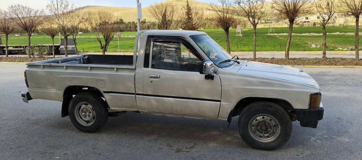 بيكاب مؤديل ١٩٨٥ ئارمى بلاسيك سليمانى به شه رتى غه رامه مه كينه سئ واى شه ش گير تايه ى تازه سعرى ٣٢وه ره قه شوين بازيان ***********
*********** السليمانية, العراق
