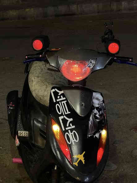 سلام عليكم ماكس عدله للبيع بوشه 55 الاصليه دهن امزويل بانزين من المحطه(محسن) تايرات جدد وياله اصليه توبو ثقيل ستاند رياضي كلج امامي رياضي مكاني بغداد الحسينيه مال راشديه رقمي*********** السعر 550 وبيها مجال
