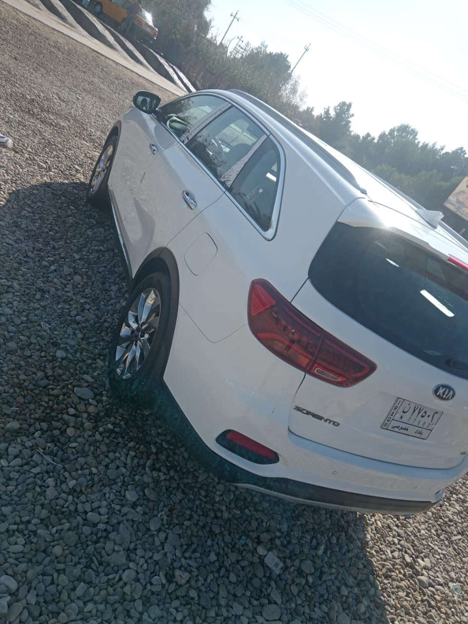 على بركة الله
سورنتو خليجي موديل ٢٠٢٠
٦ سلندر كير ومكينه كفاله وعلى الشرط
السياره فول مواصفات ماعدى الفتحه
ماشيه ٧٠ الف
رقم بغداد سنويه ل٢٩ مداور بنفس اليوم 
كفاله عامه من الضربه والصبغ
ماعدى صبغ قليل كد الشبر اثر سقيفه في حافة البنيد 
وبارد بدون صبغ صغير جدا في الباب الخلفي 
السعر المطلوب ٢٤٥
***********
