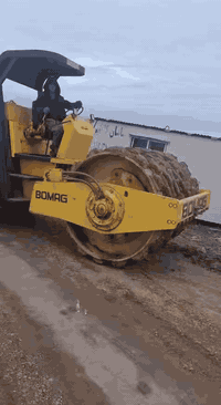 حادله للبيع ١٩٩٢ حجم ١٣  بدون ارقام  الموقع كركوك المحرك دويز ٦ بستم جاهزه للعمل من كلشي***********
سعر ٢٦٠
