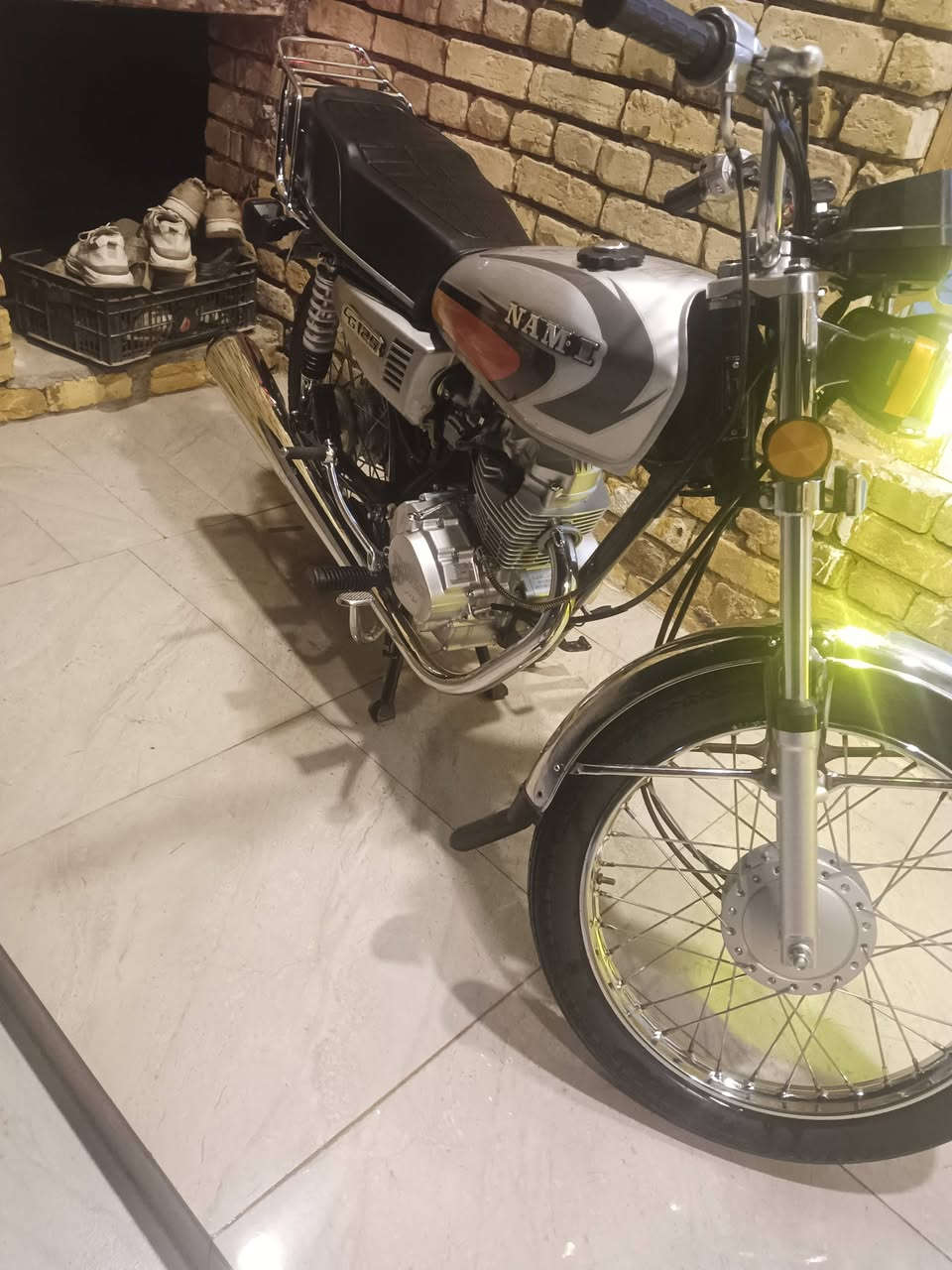 سلام عليكم ورحمة الله  من رخصة صاحب الكروب دراجه نامه موديل 25اوراق دراجه شوفت عينك  سعر 625وبيه مجال هاذه رقمي ‏‪***********‬‏
الموشراي لا يكسر بسعر  وحياكم الله
