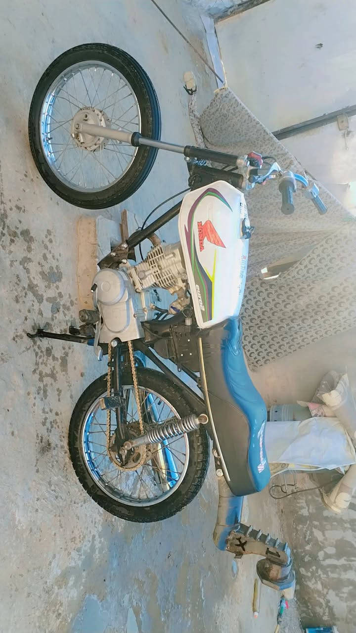 سلام وعليكم دراجة بـ 200فقط واتساب راسلني شريحه محتركه بس واتساب***********
