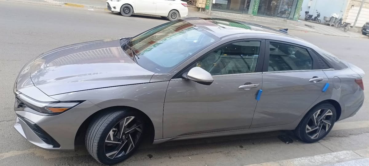 السلام عليكم هونداي النترا 2024 لون. سلفر    دخول جديد رقم بغداد البارحه رقمتها بسمي  للبيع فقط
سعة المحرك:- 2000دوش بدون دواخل وبدون أي ايرباك
🔘 عداد المشي. 21 قابل للزيادة
🔘الموديل 2024
🔘 فتحه سقف 
🔘 الون سلفر 
🔘شاشة دجيتل متصلة بلكامل
🔘بصمة تشغيل 
🔘بصمة أبواب
©اتو هولد
🔘 سايد بريك بصمه 
🔘بصمة صندوق
© صندوق ذكي يفتح عند الأقتراب 
🔘تشغيل عن بعد
🔘رادار امامي رادار خلفي وجانبي
🔘مانع تصادم بريك ذكي 
🔘مدخلين شحن واوكس
🔘تبريد بيانو منفصل
🔘دشبول لد بلادي الوان
🔘كاميرا خلفية دوارة
🔘كراسي تدفئة 
🔘مانع تصادم  
🔘حساسات اطارات 
🔘مثبت سرعه Cross
🔘اضوية اماميه LED
🔘نضام ترحيب عند الاقتراب 
🔘مانع انزلاق 
🔘تدفئة بالكشنات
🔘تدفئة ستيرن 
🔘دخول ذكي 
🔘نظام قيادة ذاتية 
🔘انارة اضوية اوتوماتيك
🔘نظام GPS + خرائط 
🔘3 أنظمة قيادة (eco,Nor, sport) 
🔘شاشة اعطال الكترونية 
🔘زر عرض الكاميرا
🔘شحن واير ليس 
سيارة حادثها قبق جنطه صبغ فقط مكان الكتابه 
ستفسار***********
***********
 العنوان الأنبار/فلوجة
‏
