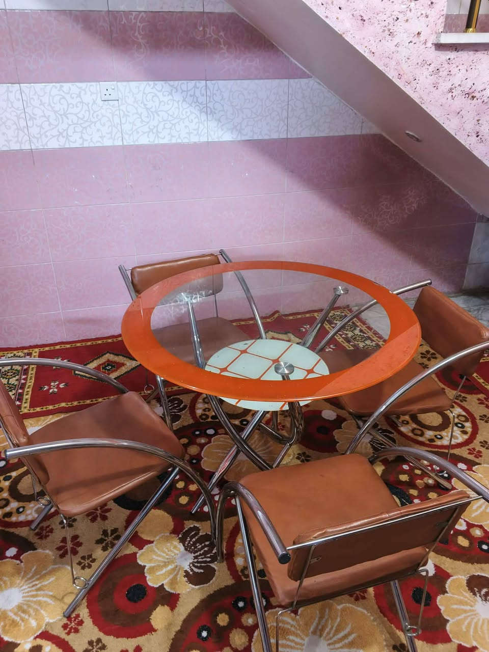 طبله كزاز كبيرة و 4 كراسي ..
السعر 170 الف 
مكان بغداد الشعله


**إذا كنت صاحب هذا الإعلان وتريد حذفه لأي سبب، رجاءا أرسل رسالة إلى الدعم الفني**