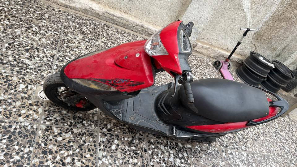 السلام عليكم
للبيع دراجه ماكس عدله نضيفه بوشه 55 

عنوان بغداد السعر 500 وبيهه مجال حك الجيه 

‭0770 555 2696‬
