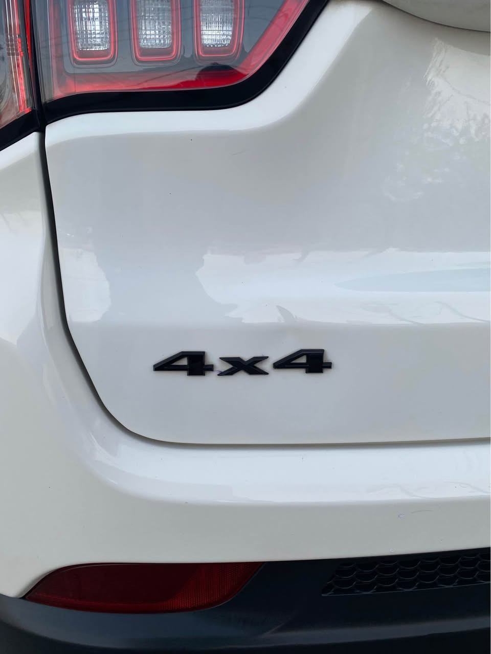 جيب كومباس. موديل ٢٠٢٠

مواصفات  فول فول١/١
مواصفات بلاك توب

بسمه و شه غال
ويل كروم
شاشه بيلاد
كوشينات هيتر
سوكان هيتر
دبل اكسل(4*4)
رادار
بلاجكتور بيلاد متحرك
سقف بيلادي ره ش 
كوشين جلد
كوشين كاره باي
ده بل كير
تبريد مركزي

سياره كه به بي سبوغ به بي ليدران  ارباك نه ته قيه بيلادي  ارباك به شه رت  به ردي كزوز بيلادي.  سياره كه كير مه كينه كاره باي به شه رت ده ست كاري نيه به شرت  سياره سنوي نويه هه زه نويه به ناوي خومه                   رقم تلفون واتساب  *********** أربيل, العراق
