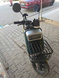 دراجة شحن للبيع R7 نظيف بالشرط انطي البطاريات سعر 400. الاتصال على الر...