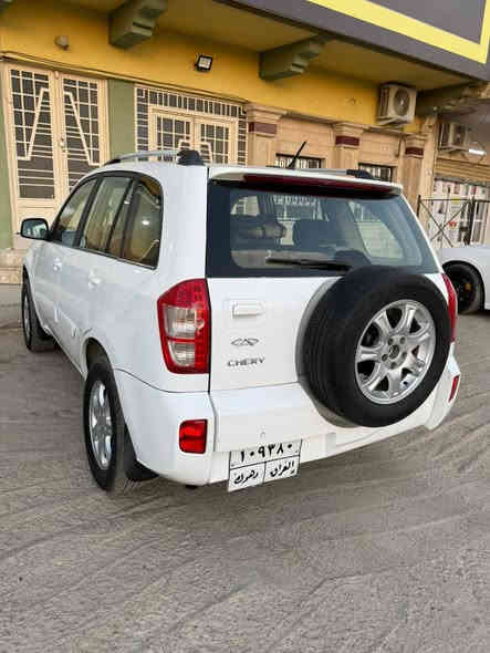 السلام عليكم 
شيري تيكو 
موديل 2014
رقم اربيل 
محرك وكير شرط 
كير توماتيك 
سياره بدون صبغ بيها تعديل بارد بجاملغ الامامي بسيط 
شرط التحويل 
عليها غرامات 8 $ ورقات ينزل من سعرها 
السعر 72$ وبيها مجال 
🛑ملاحظه مهمه
 يرجى الاتصال من  الساعه 9 صباحأ إلى الساعه 9 مساء
#العنوان موصل الجديده شارع بغداد مجاور سنتر بغداد
#مكتب ال رزان للسيارت
***********
***********
