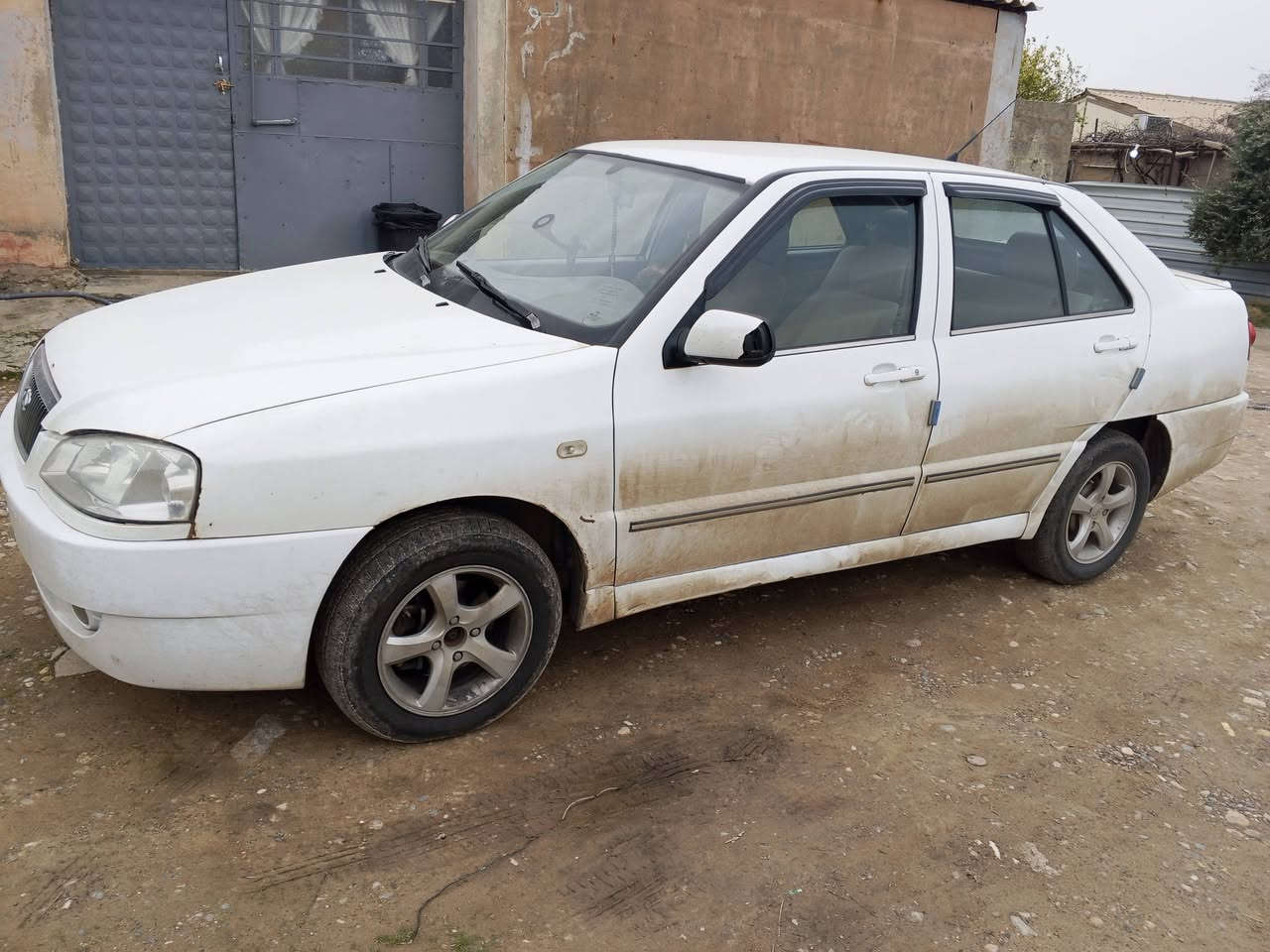 كوين 2013 محرك كير شرط تبريد شغال بدون صبغ كابون بيها السعر 40وا بيها مجال
***********

***********
