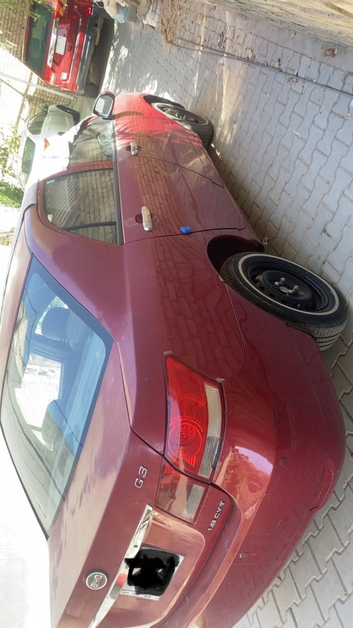 بي واي دي g3 موديل 13
خصوصي ماروني باسمي 
كشرها بي جراد  
بيها صبغ باب سايق
مسويلها إدامة كاملة وكلة بالشركة مال بي واي دي 
داينمو شحن جديد شركة
بور استيرن جديد شركة 
قوايش داينمو وكمبريسر جديدات شركة
باتري جديد باكستاني  
راديتر ماء جديد تلث سراوات شركة مع جوينات
ولف حمامة جديد شركة 
مراوح زوج 
بلكات ومجاول تخم جديد شركة 
عبوة بانزين جديد شركة 
صدر امامي تفصيخ كامل 
مشط استيرن تفصيخ
صدر خلفي جديد شركة دبلات مع لوي 
درايم شفت جهة سايق جديد شركة
بوربرن وفلنجة بوربرن جهة سايق جديدات شركة
دسكات بريك امامي جديدات شركة  
كمبريسر تبريد تفصيخ شادة يعني بس تشحن غاز
حساس آيسي جديد شركة 
حساس ماب سنسر جديد شركة
تخم تاير ابو الخط الأبيض 
دهن وفلتر كير مبدل جديد صيانة كلة بشركة وحتة وصولات مال صيانة مال شركة موجودات بالسيارة 

الله شاهد السيارة صارف عليها كلش هواي وانت تكدر تحسب صرفيات وتشوف شكد مكلفة سعرها ٤٥ وبيها مجال قليل لان محتاج فلوس واريد أبيع السيارة لتكلي شبيها مابيها أكفلك الشغلات الي ذكرتهن بالمنشور بس لان اني مبدلهنً على ايدي
***********
