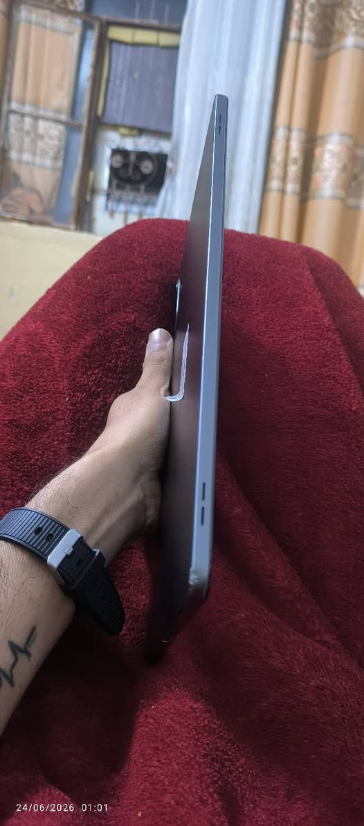 الشاشة: 11.5 إنج، دقة 2000×1200، معدل تحديث 120Hz.
⚙️ المعالج: Snapdragon 685 ثماني النواة.
🧠 الرام: 4 جيجابايت (ويستخدم توسعة RAM افتراضية).
💾 السعة التخزينية: 128 جيجابايت.
🤖 النظام: أندرويد 13 مع MagicOS 7.1.
🔊 السماعات: 6 سماعات ستيريو.
🔋 البطارية: 7250mAh.
⚡ الشحن: 22.5 واط.
📷 الكاميرا الخلفية: 5 ميغابكسل.
🤳 الكاميرا الأمامية: 5 ميغابكسل.
📶 الاتصال: هذا الموديل Wi-Fi فقط (ما يدعم شريحة اتصال).
250


**إذا كنت صاحب هذا الإعلان وتريد حذفه لأي سبب، رجاءا أرسل رسالة إلى الدعم الفني**