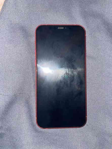 ايفون ١٢عادي احمر بطاريه ٩٤ وذاكره ١٢٨ 
جهاز نضيف وما مفتوح ولا مبدل بي شي  مكفول 
مكاني بغداد 
السعر ٣٥٠الف وبي مجال 
الجهاز بعده بي ضمان الشركة الي اخذت منهم الجهاز وهاذا الضمان كدامكم 
***********واتساب 
(الكامره مخليلها عدسات )
