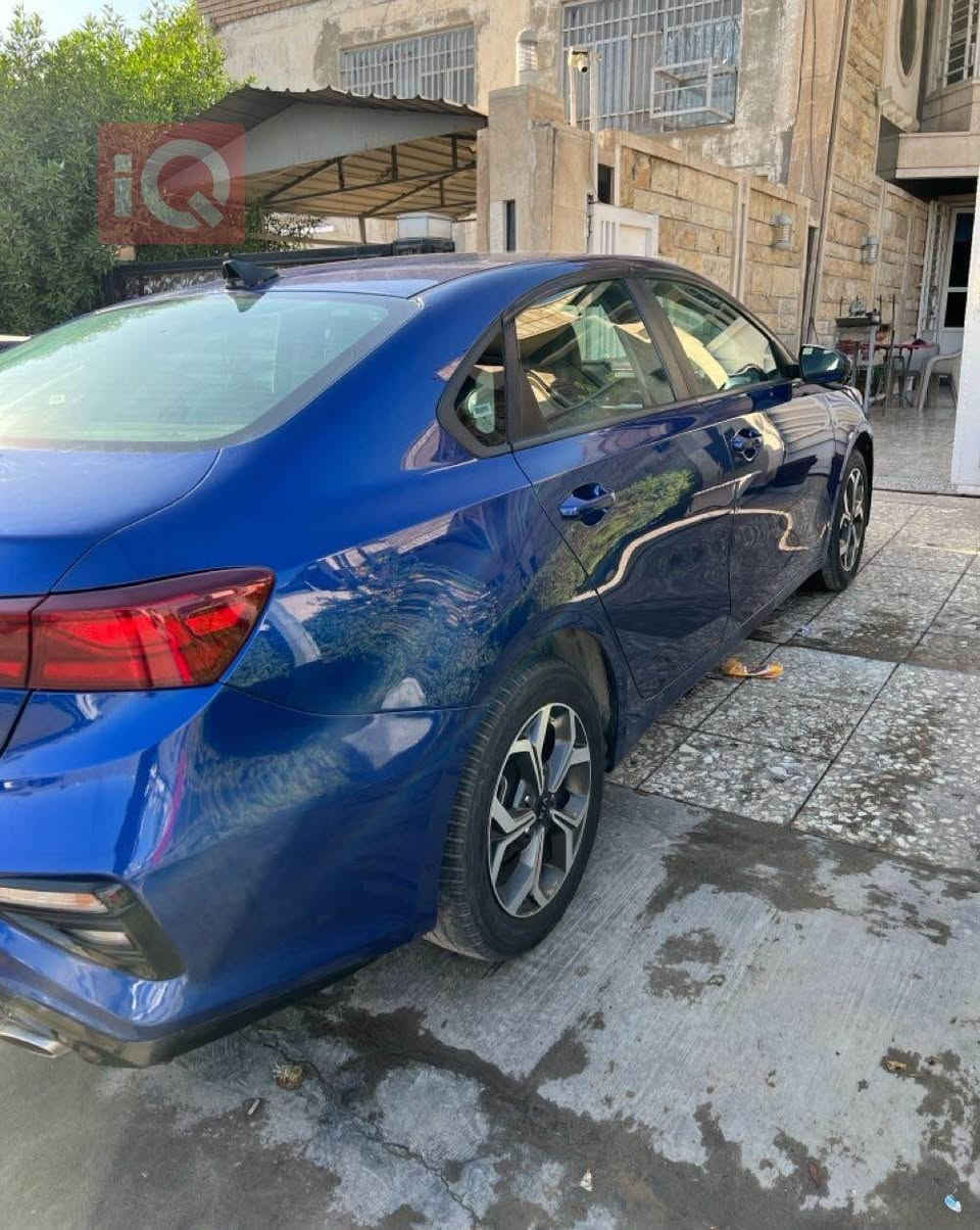 كيا فورتي موديل 19 رقم اربيل السنوية ساقطة وحجر مابيهة  وقمارة صبغ بدون تكم بدون ايرباك وبيهة بباب السايق بارد 
تريد تحويل تريد وكالة 
السعر 140 وبيهة مجال 
 *********** 
العنوان بغداد علي الصالح بغداد, العراق
