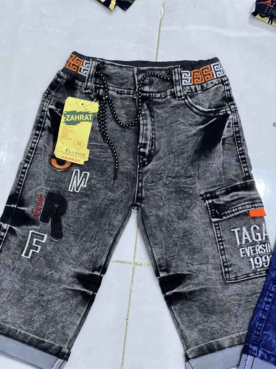 مجمع ابو عباس بيت فاخر
مسواك جديد
برموده ولادي شبابي 
كابوي 5الف
قماش 3اونص 
العنوان الزبيدية حي العسكري مجمع بيت فاخر


**إذا كنت صاحب هذا الإعلان وتريد حذفه لأي سبب، رجاءا أرسل رسالة إلى الدعم الفني**