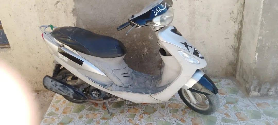 سلام عليكم للبيع دراجه ماكس دراجه نضيفه ما صاله هواي طالعه دراجه جديده ما مفتوحه كهرباياته كله شغاله نكره سلف دراجه جاهزه والاستفسار *********** السعر خاص

