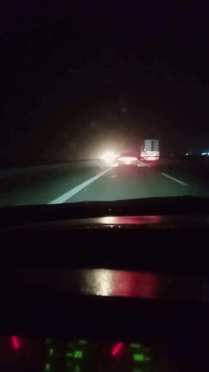 سايبه ل بيع موديل 11كفاله من الضربه تخم تاير جديد حداديه جديده ،بيه زنون سياره كامله على أربع وعشرين حبايه،سياره مال جناي حبي تصل ***********
