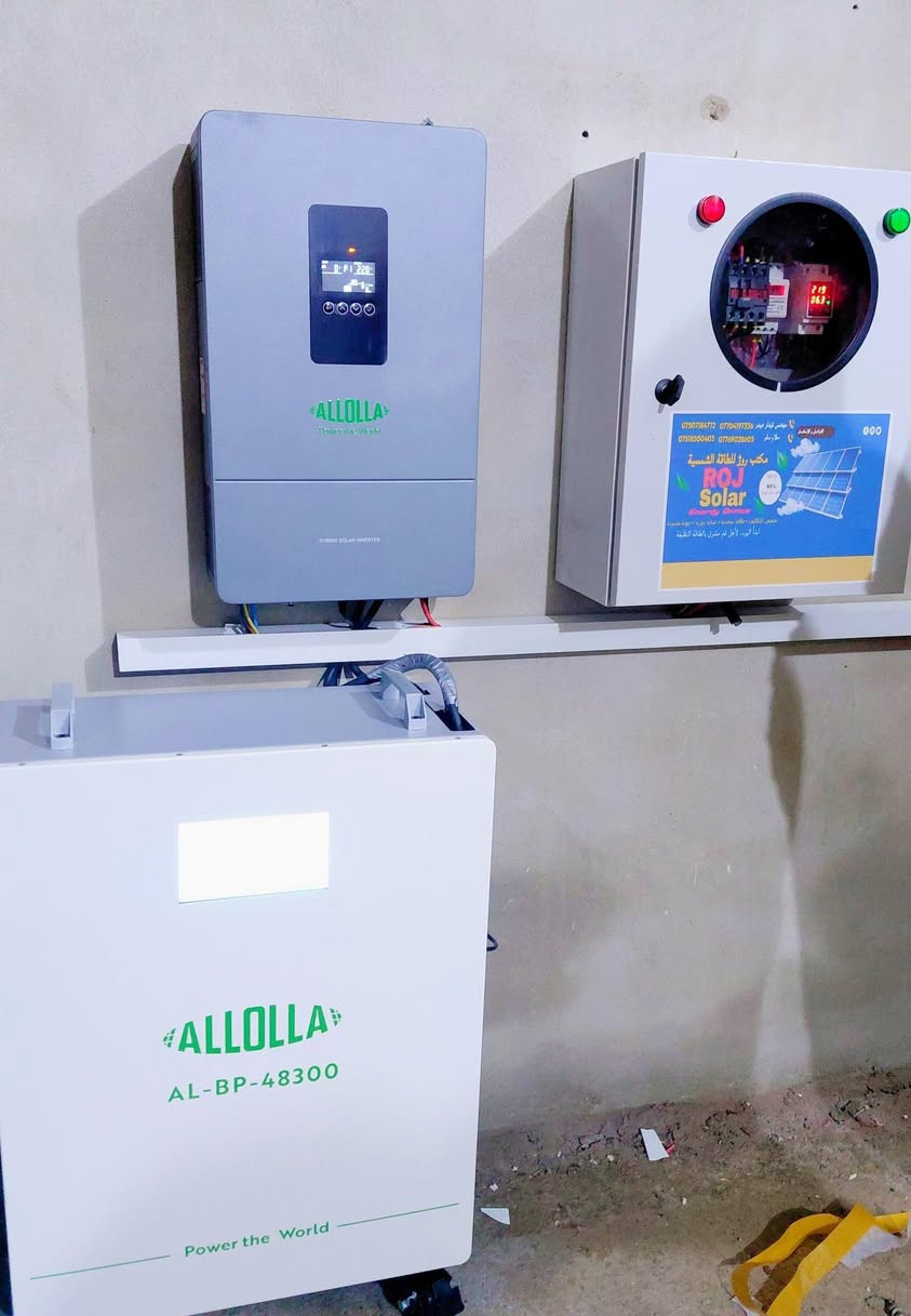 🔋 إنجاز جديد لمكتب روژ للطاقة الشمسية في #بعشيقة تيسخراب
🗓️ الاربعاء    14_1_2026
بفضل الله وبدعمكم المستمر، يسرّ مكتب روژ للطاقة الشمسية أن يعلن إكمال مشروع تحويل منزل خالد ابو حسين في  #تيسخراب    إلى منظومة طاقة شمسية متكاملة توفر كهرباء مستقرة على مدار الساعة 🌞، مع نظام تشغيل وإدارة كامل عن بُعد.
🚀 مواصفات المنظومة المنجزة:
🔸 ألواح شمسية 600 واط × 5– ضمان 12 سنة 
🔸 بطاريات ليثيوم 15 كيلوواط × 1 بسعة 300 أمبير – ضمان 5 سنوات 
🔸 إنفرتر 6000 كيلوواط – قطعة عدد 1  – شركة Allolla – ضمان 3 سنوات 
🔸 قدرة تشغيل مستمرة:
    • نهاريًا: 10 أمبير
    • ليليًا: 15  أمبير
🔋 استغناء تام عن المولدة
يأتي هذا الإنجاز ليؤكد التزام مكتب روژ للطاقة الشمسية بتوفير حلول طاقة متجددة موثوقة وآمنة تلائم المنازل والمشاريع التجارية على مدار الساعة، مع أعلى مستويات الجودة.
🌍 عناوين المكاتب:
📍 بعشيقة – حي الربيع – قرب كافتيريا الربيع
📍 شيخان – مفرق شيخان – قرب مطعم عنتاب
📍 سنجار – سنوني
📞 للاستفسار والتواصل:
المهندس قيدار: *********** – ***********
سلام سلو: *********** – ***********
📲 تابعونا على صفحة مكتب روژ للطاقة الشمسية لمشاهدة المزيد من الإنجازات والتحديثات.
#الطاقة_الشمسية #مكتب_روژ #طاقة_نظيفة #نينوى #العراق #بعشيقة #شيخان #سنجار #دهوك #الموصل #طاقة_متجددة #الاستدامة #روژ_تبدع #باعذرة #كوردستان #جامعةموصل #مهندس #كهرباء #موصل #اربيل #دهوك #عقره #سميل #شاريا #شيخان
