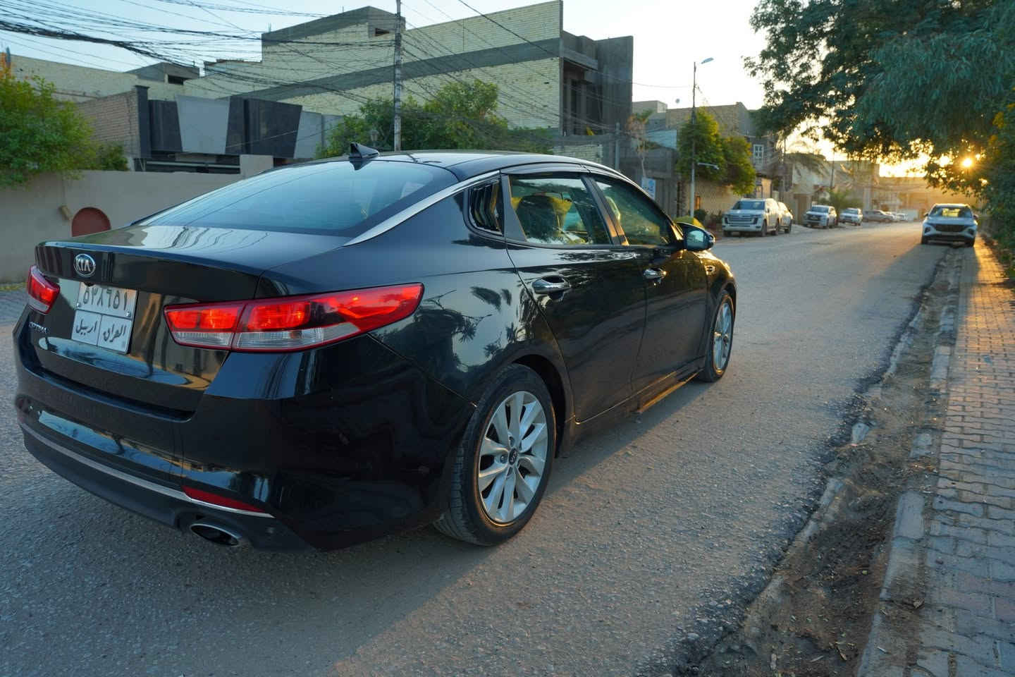 سلام عليكم 
اوبتيما 
الموديـل 18
الحـادث سونار مرفق بالمنشور باب خلفي وربع بنيد بدون ايرباك ولا شواصي 
ماشية 72 الف 
السيارة نظيفه كلش جاهزة 
محرك 2400 
شاشة
تحكمات 
نقطة عمياء 
حساسات خلفية 
السعـر 133 وبيها مجال 
***********
مكان السيارة نجف
